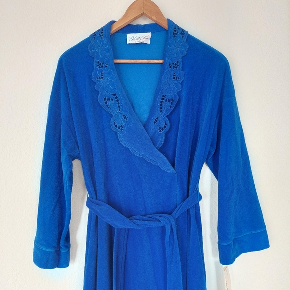 Vintage Vanity Fair Royal Blue Robe   Deadstock Size Meduim Petite - Picture 2 of 9